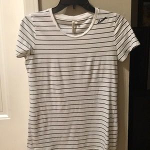 Banana republic tee shirt